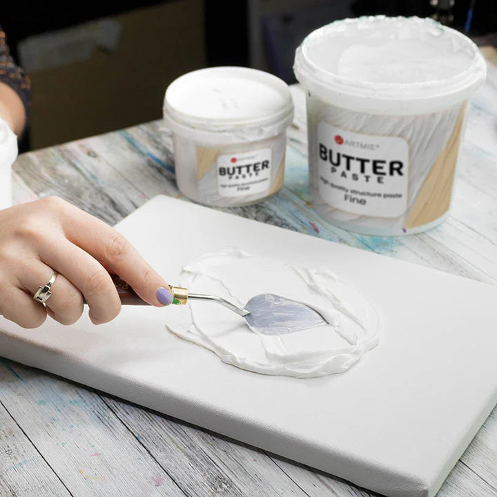 Tehnica de aplicare a pastei pentru relief ARTMIE Butter Fine pe panou de pânză