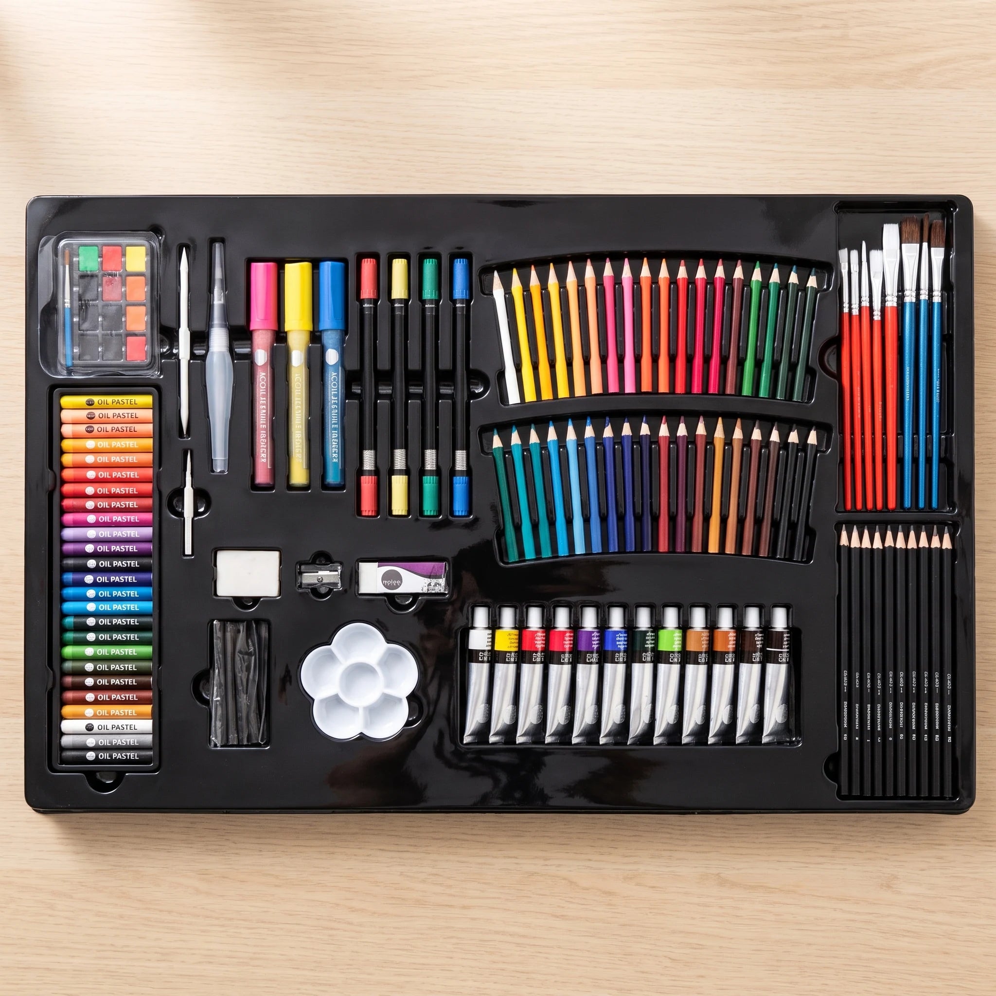 Tavă neagră din plastic a setului de artă cu 215 instrumente în compartimente profilate