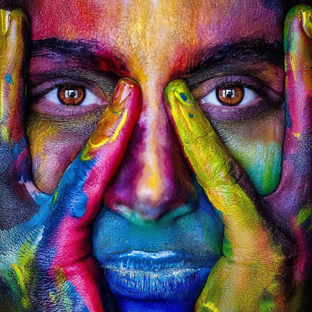 Cum să-ți îmbunătățești abilitățile artistice? 10 sfaturi