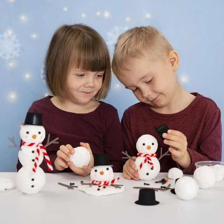 set de modelaj pentru realizarea oamenilor de zapada